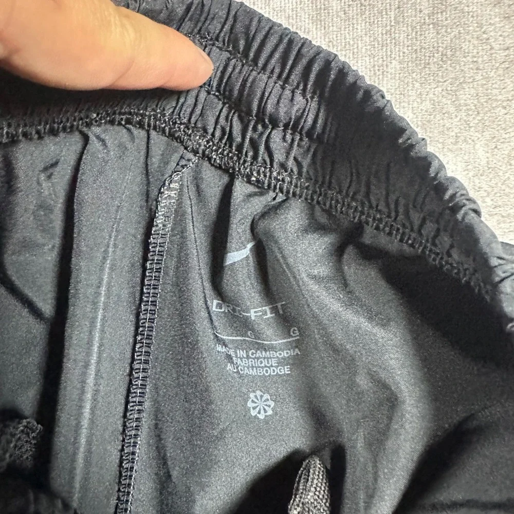 Nike Girls Dri-FIT Black Athletic Shorts Kids Large L Elastic Waist Running Gym